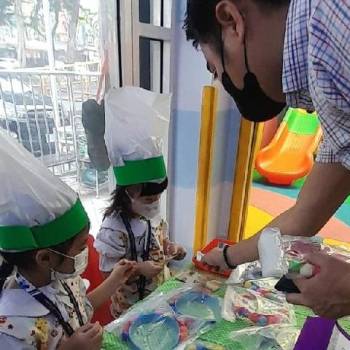 Ajarkan Leadership, Saint Monica Gelar Fundraising 2023