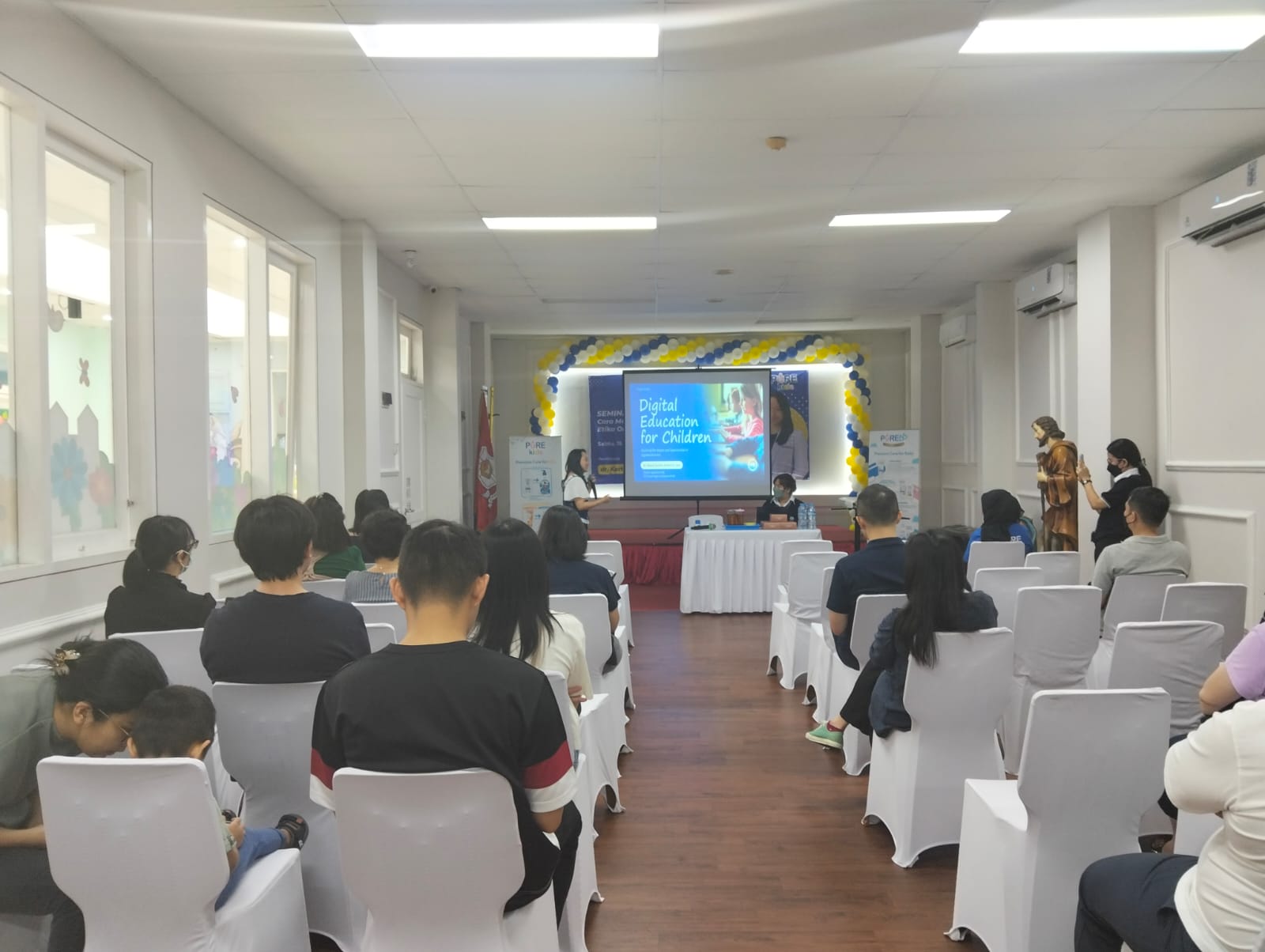 Memperkuat Kesadaran Digital Antar Generasi